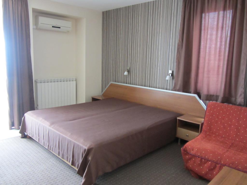 Guest House Ianis Paradise Νεσέμπαρ Εξωτερικό φωτογραφία