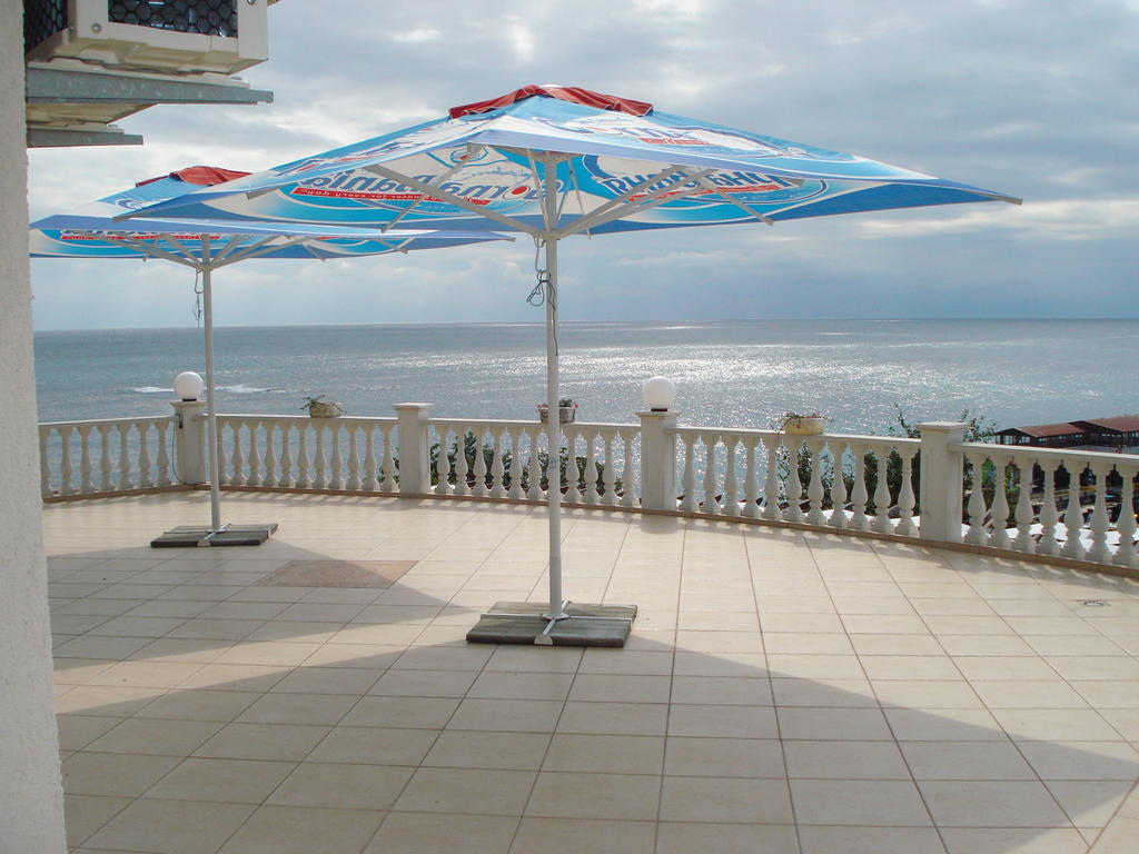 Guest House Ianis Paradise Νεσέμπαρ Εξωτερικό φωτογραφία