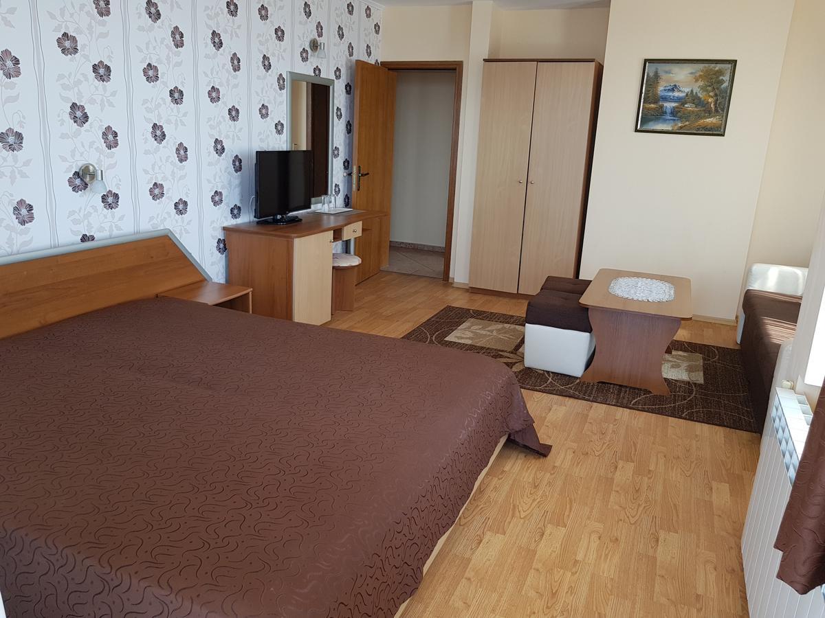 Guest House Ianis Paradise Νεσέμπαρ Εξωτερικό φωτογραφία