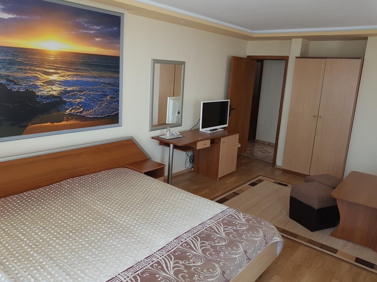 Guest House Ianis Paradise Νεσέμπαρ Εξωτερικό φωτογραφία
