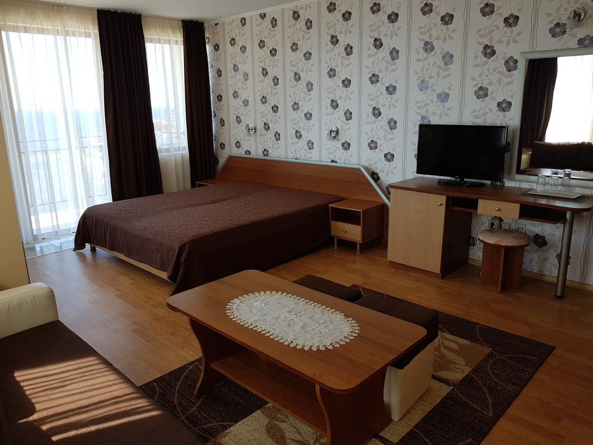 Guest House Ianis Paradise Νεσέμπαρ Εξωτερικό φωτογραφία