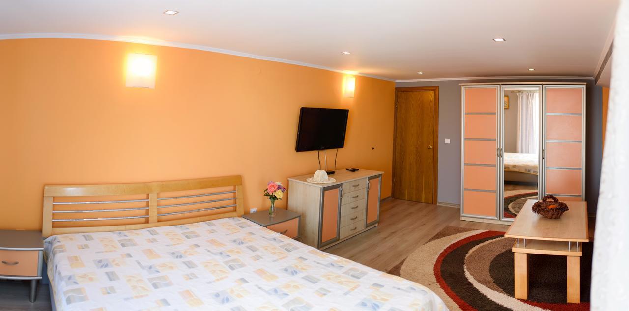 Guest House Ianis Paradise Νεσέμπαρ Εξωτερικό φωτογραφία