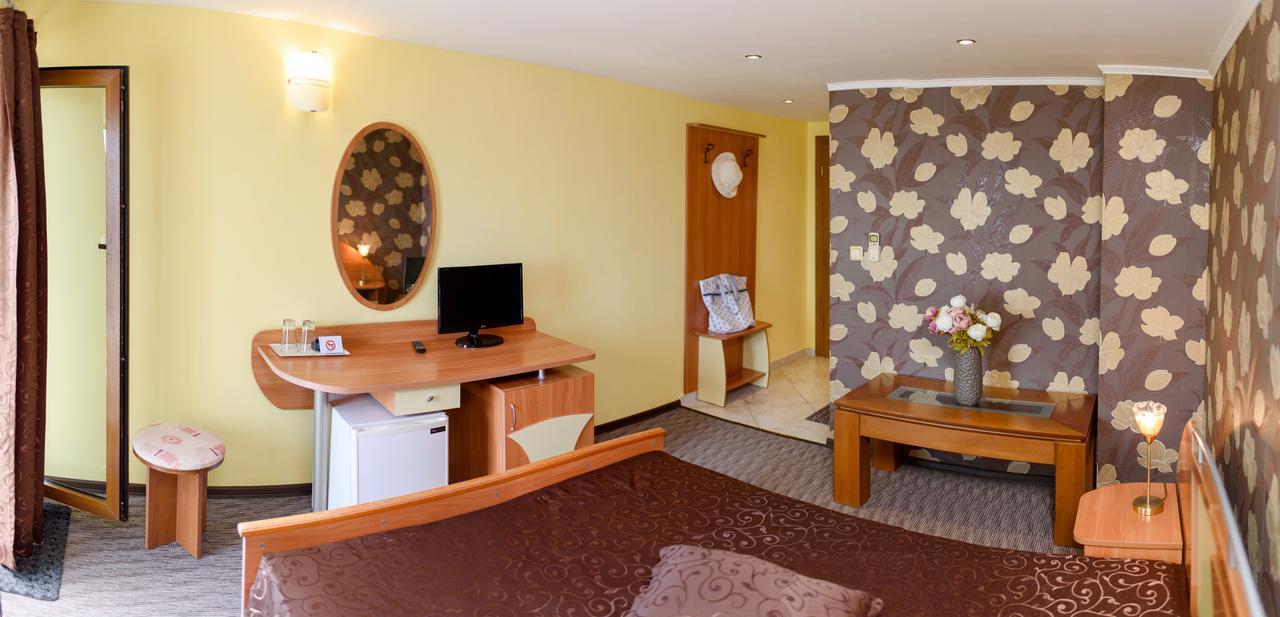 Guest House Ianis Paradise Νεσέμπαρ Εξωτερικό φωτογραφία
