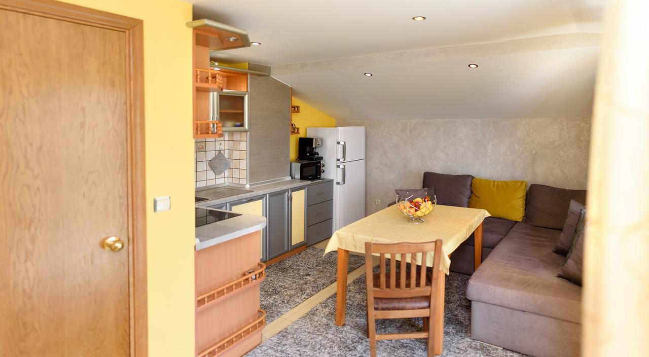 Guest House Ianis Paradise Νεσέμπαρ Εξωτερικό φωτογραφία