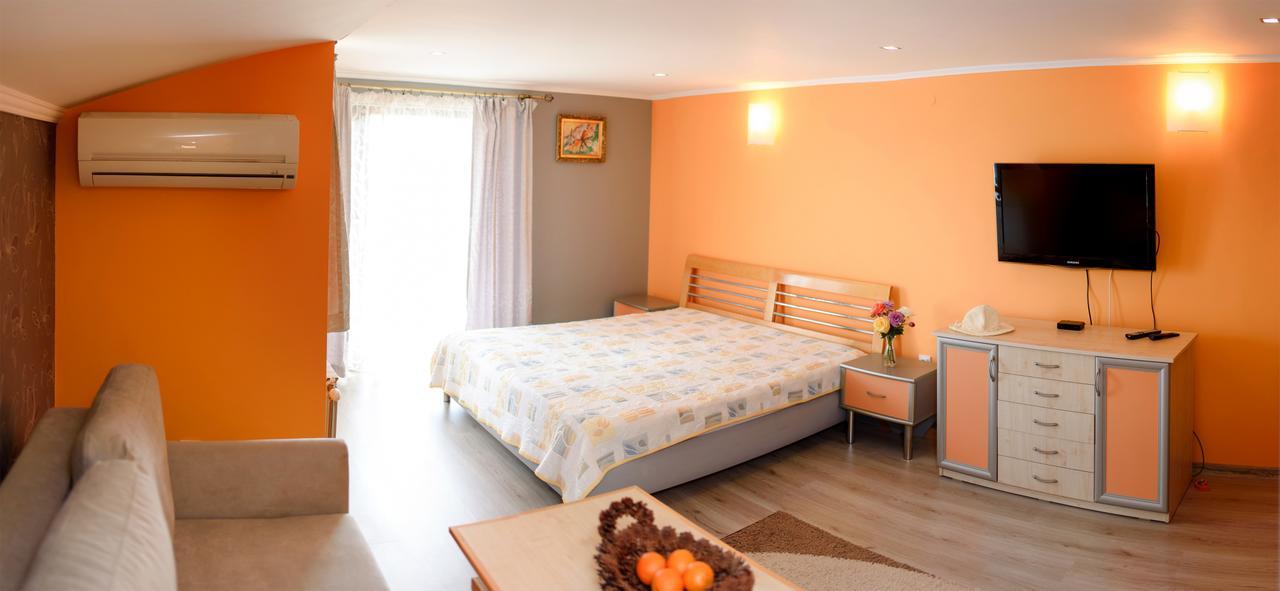 Guest House Ianis Paradise Νεσέμπαρ Εξωτερικό φωτογραφία